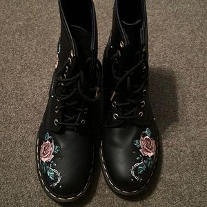 Womens dr marten boots